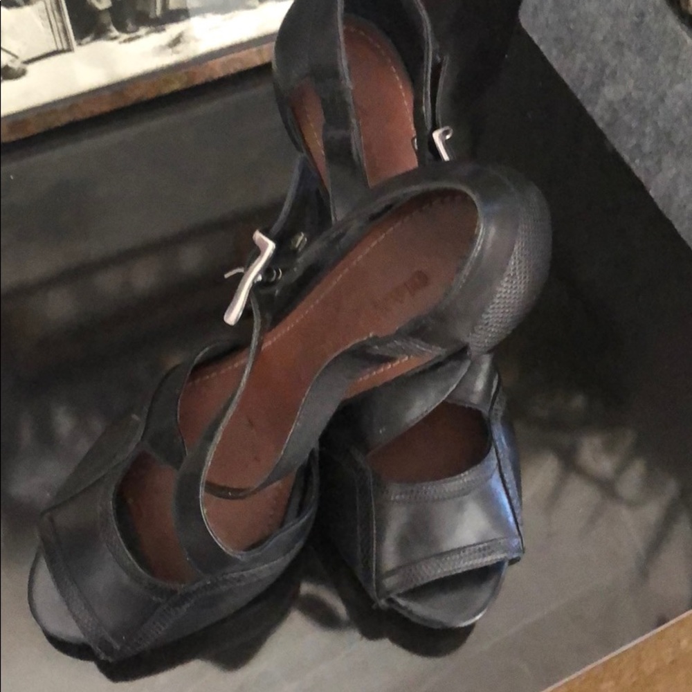 Black leather open toed shoe with straps & buckle